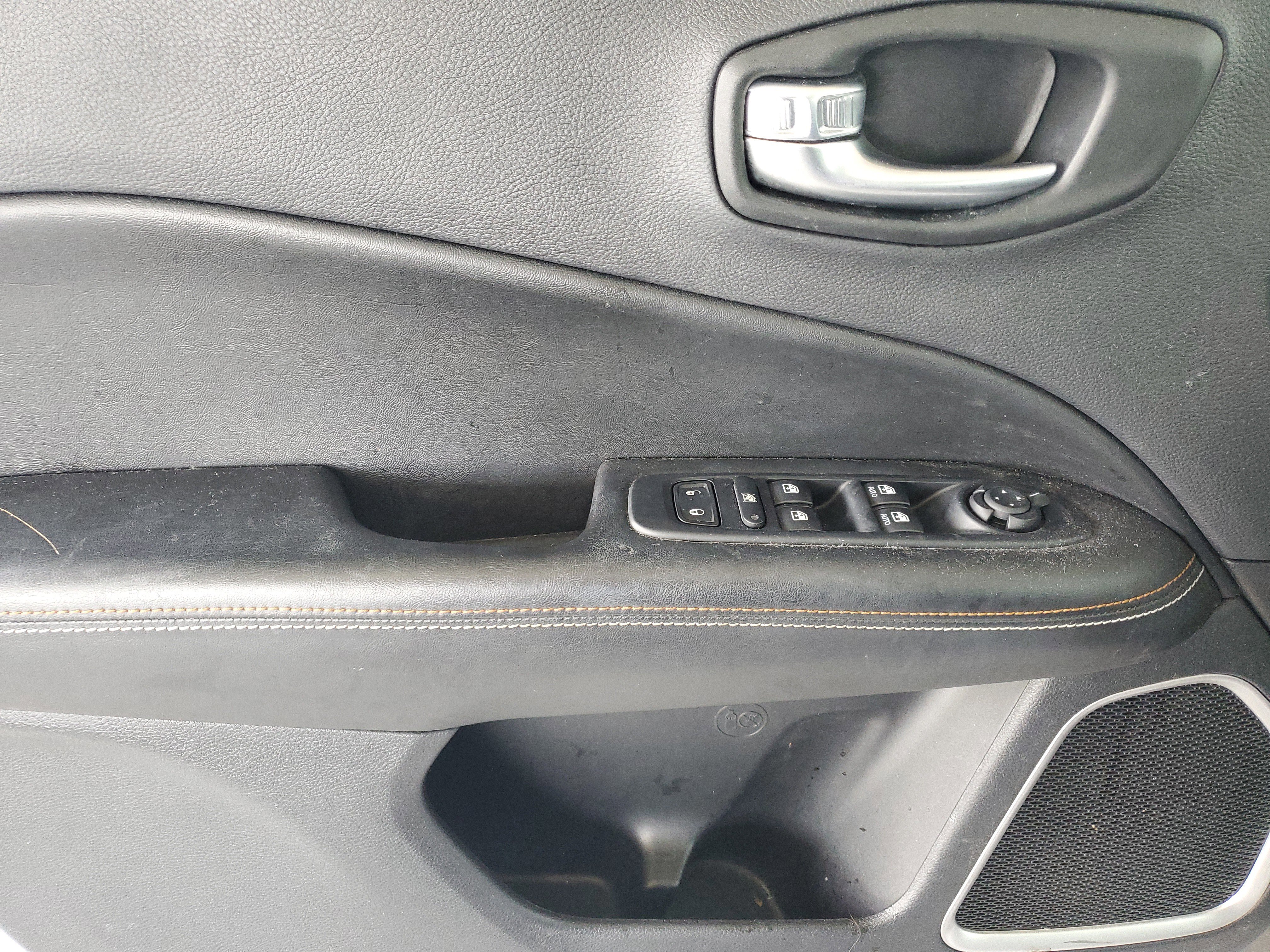 Used 2021 Jeep Compass Latitude w/ Driver Assistance Group image 14