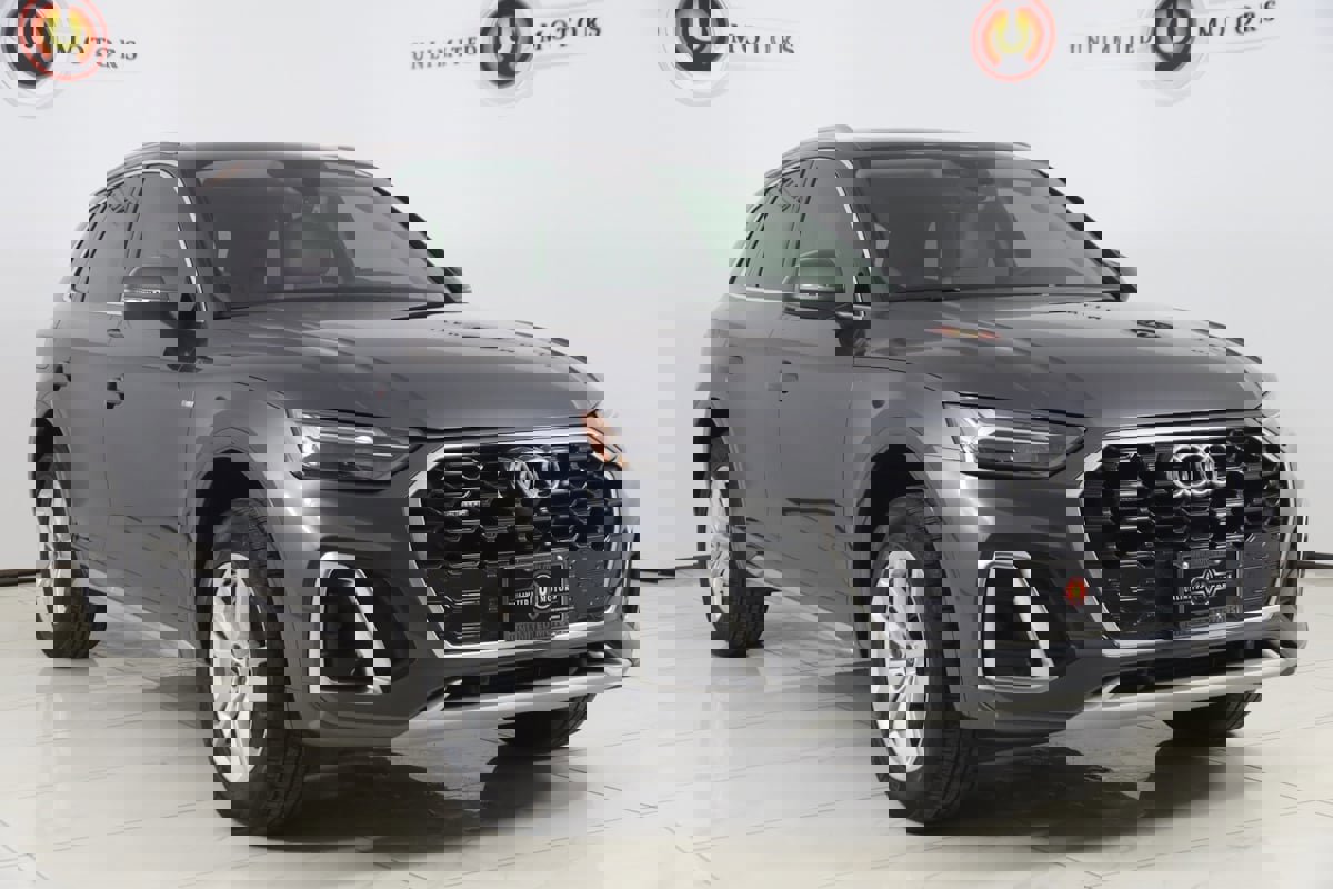 Used 2024 Audi Q5 2.0T Premium w/ Convenience Package image 21