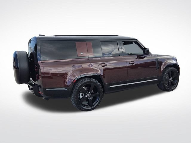 Used 2024 Land Rover Defender 130 X-Dynamic SE AWD/4WD image 8