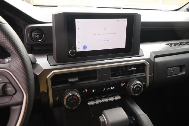 Used 2024 Toyota Tacoma SR5 AWD/4WD image 15