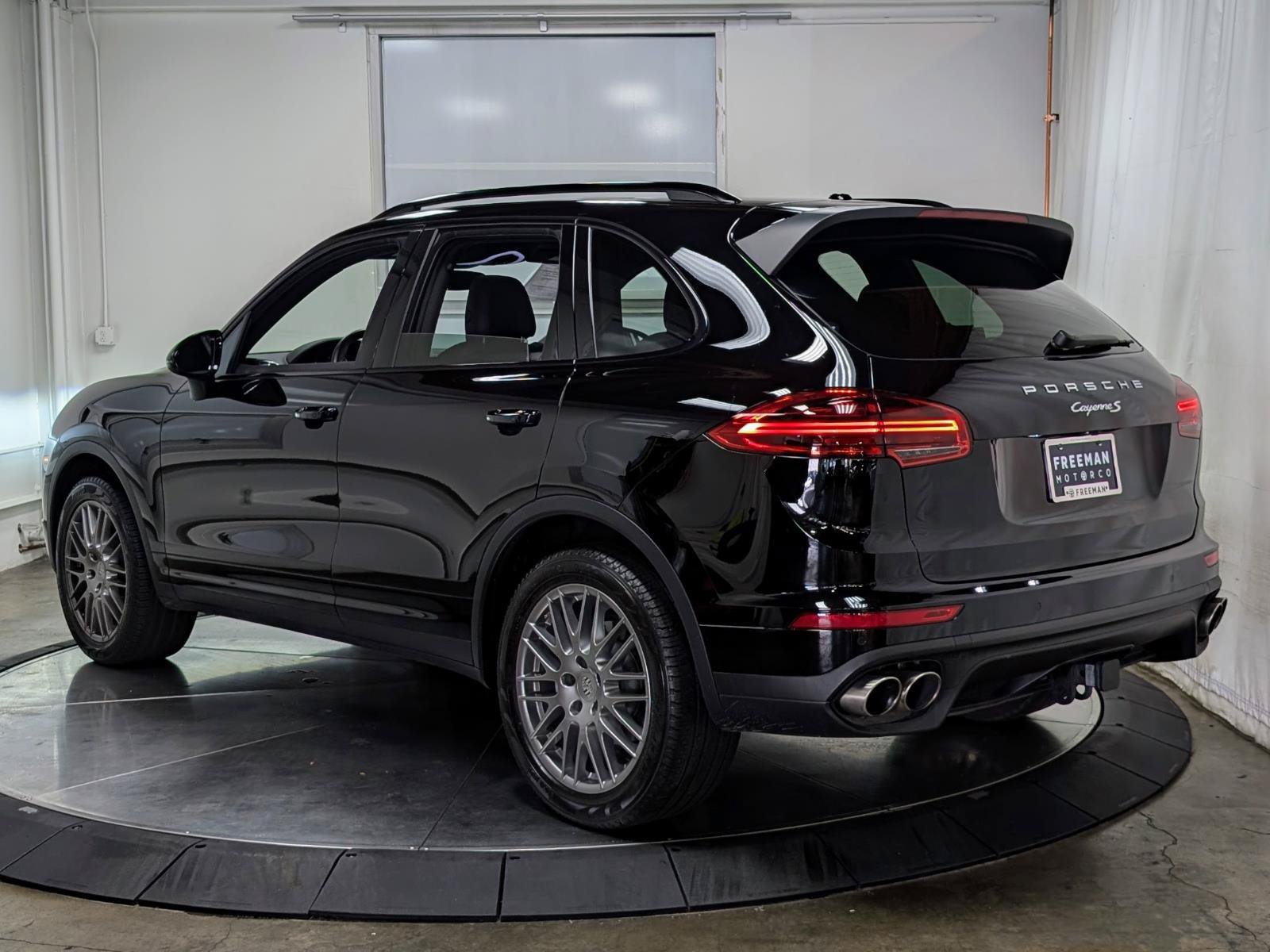 Used 2018 Porsche Cayenne S AWD/4WD image 7