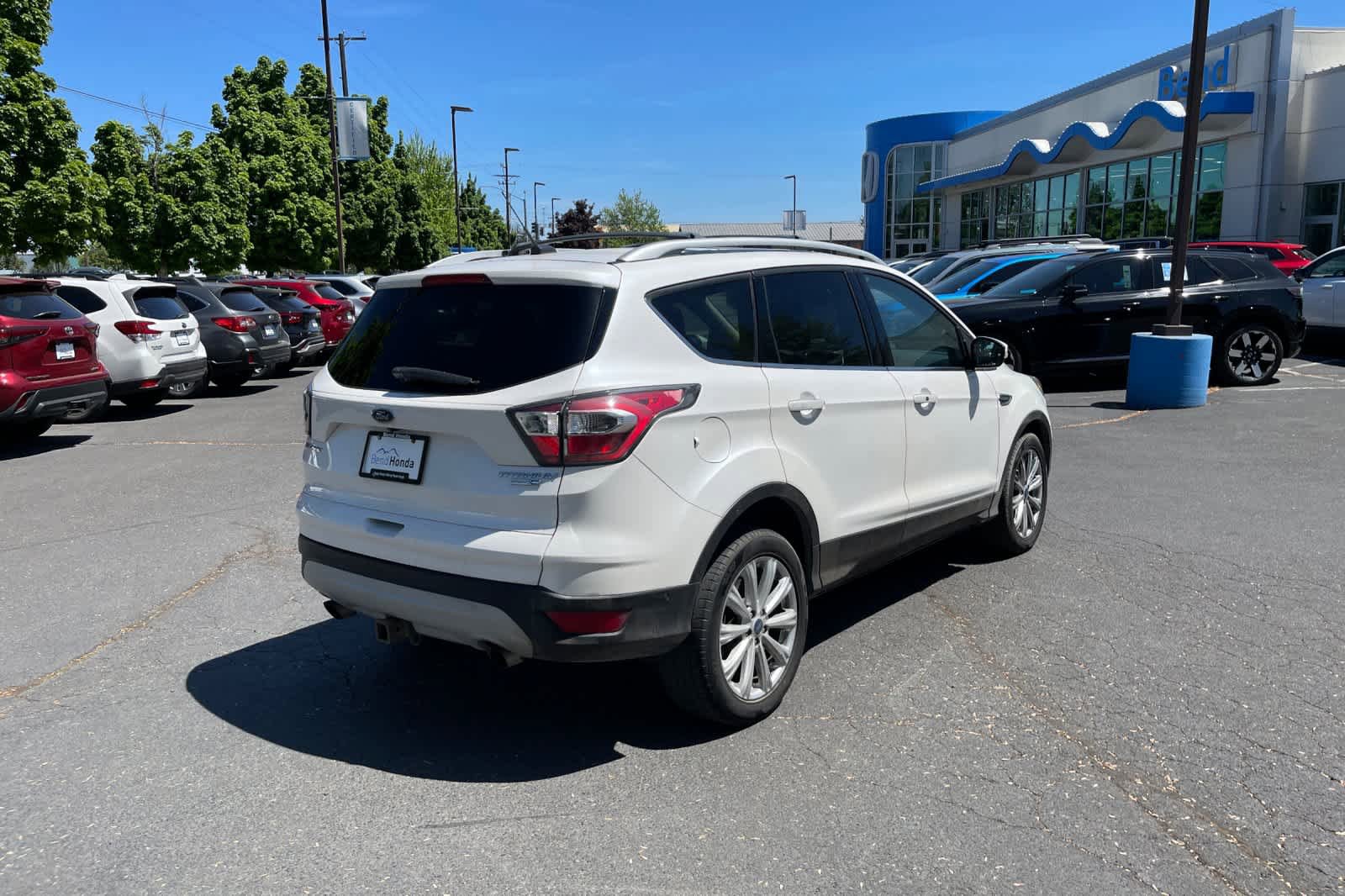 Used 2017 Ford Escape Titanium w/ Canadian Touring Package AWD/4WD image 5