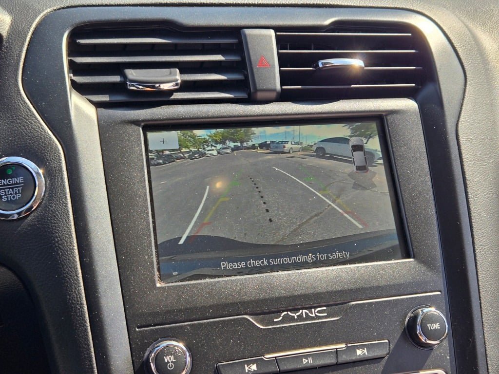 Used 2020 Ford Fusion SE w/ Equipment Group 151A image 22