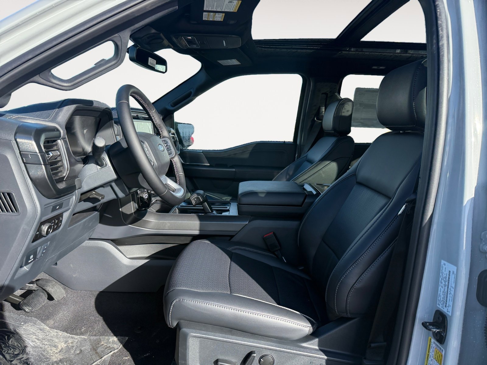 New 2026 Ford F150 Lariat w/ Equipment Group 501A Mid AWD/4WD image 10