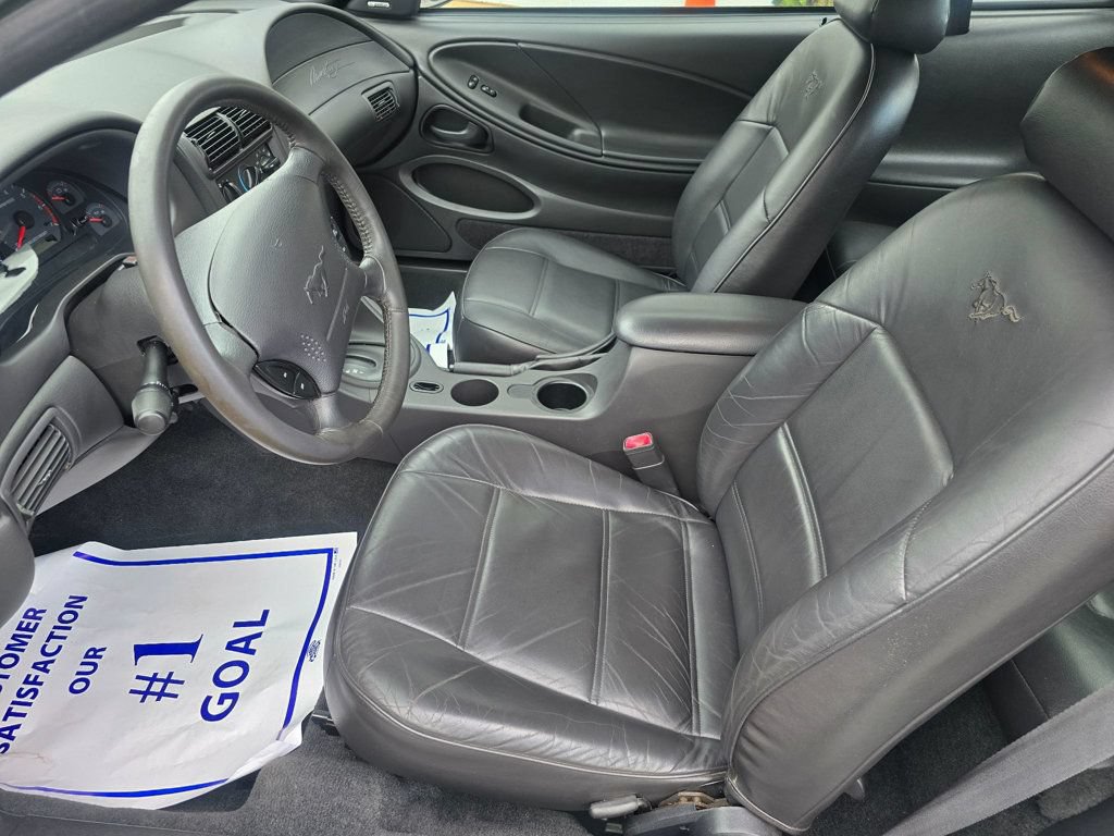 Used 2001 Ford Mustang Premium RWD image 7