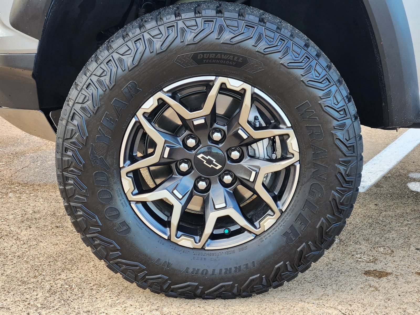 Used 2023 Chevrolet Colorado ZR2 w/ ZR2 Convenience Package III AWD/4WD image 20