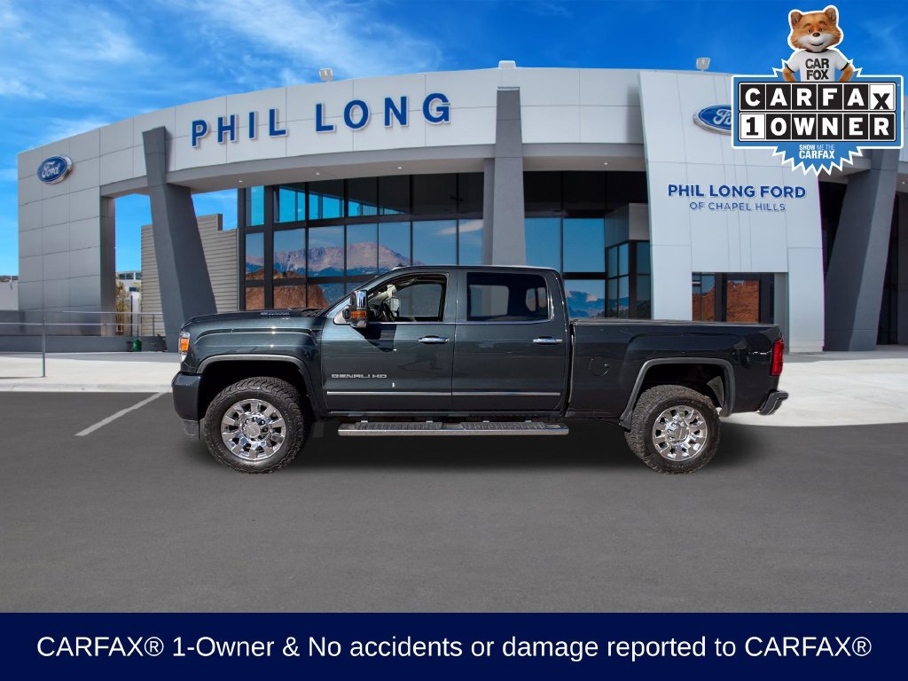 Used 2019 GMC Sierra 2500 Denali w/ Duramax Plus Package AWD/4WD image 2