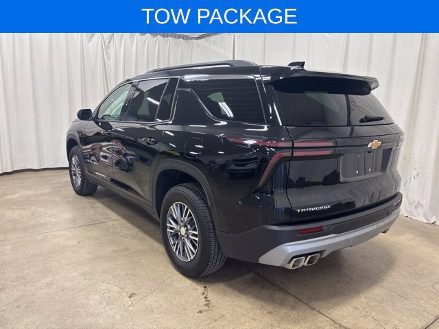 Used 2026 Chevrolet Traverse LT FWD image 6