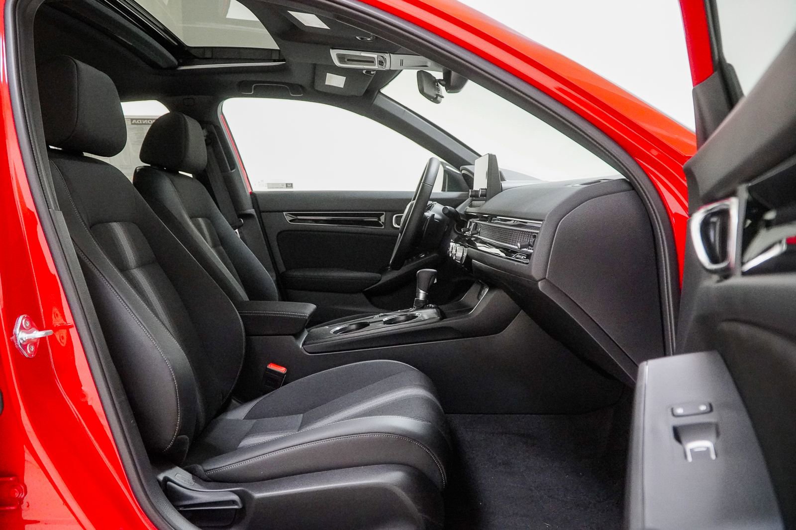 Certified 2025 Honda Civic Sport image 31