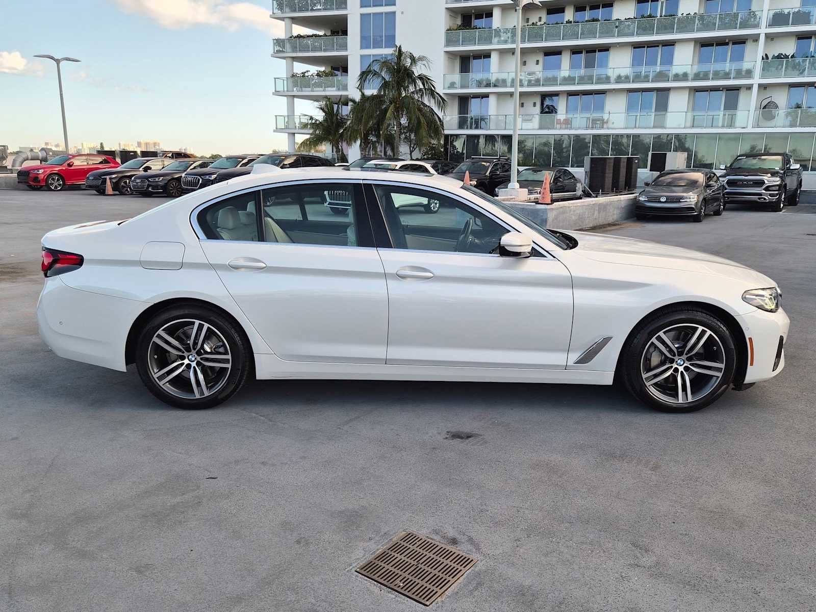 Used 2021 BMW 530e 530e w/ Premium Package image 7