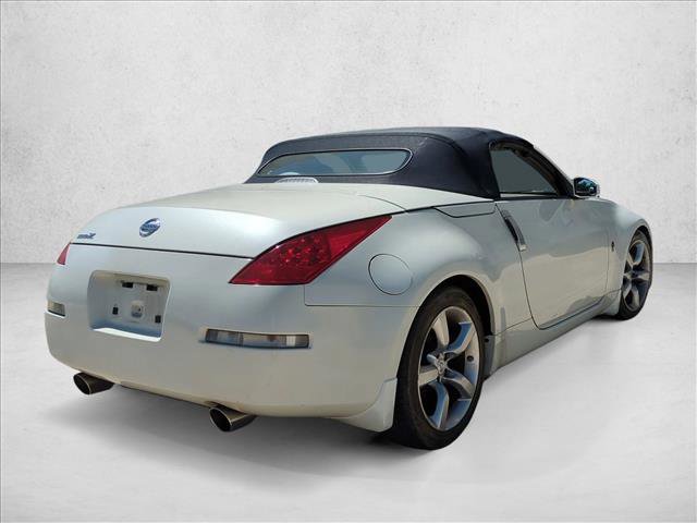 Used 2006 Nissan 350Z Touring RWD image 5