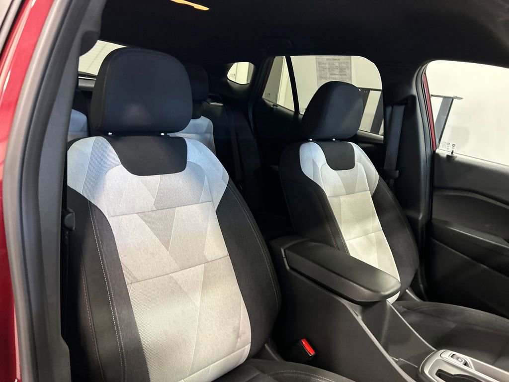 Used 2024 Chevrolet Trax RS w/ Driver Confidence Package image 32