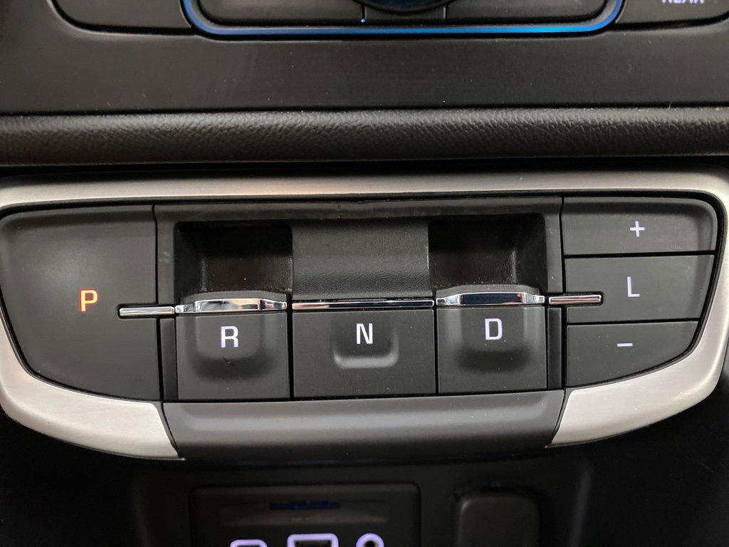 Used 2023 GMC Terrain SLT image 21