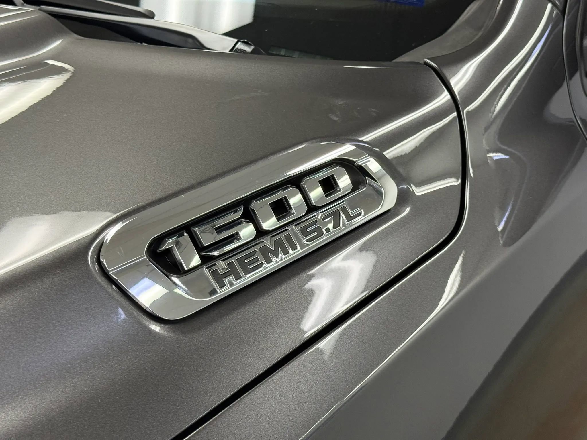 Used 2020 RAM 1500 Laramie AWD/4WD image 12