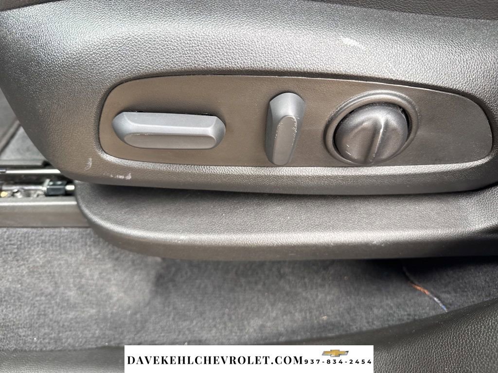 Used 2023 Chevrolet Traverse Premier w/ Redline Edition image 17