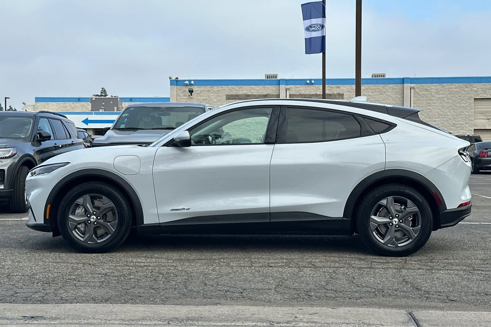Certified 2022 Ford Mustang Mach-E Select image 6