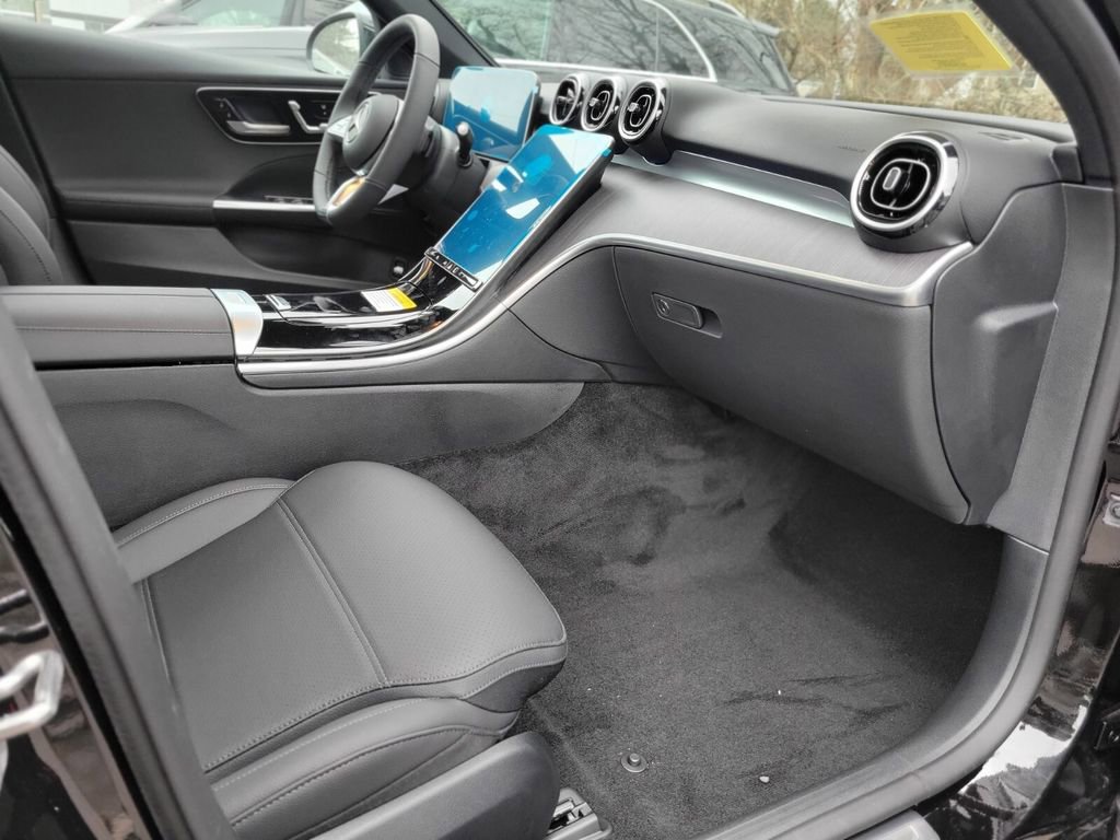 New 2026 Mercedes-Benz C 300 4MATIC Sedan image 9