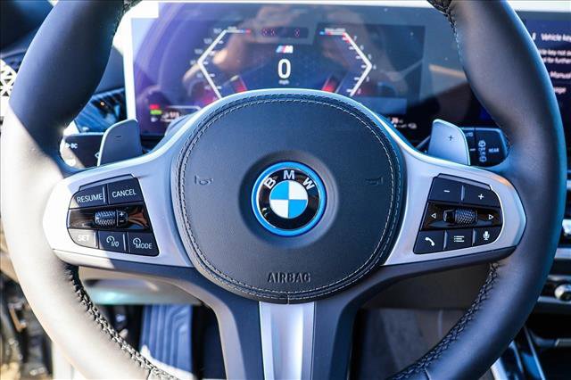 New 2026 BMW X5 xDrive50e w/ M Sport Package AWD/4WD image 14