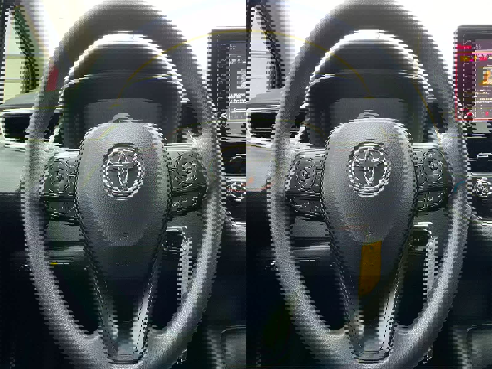 Used 2022 Toyota Corolla LE image 22