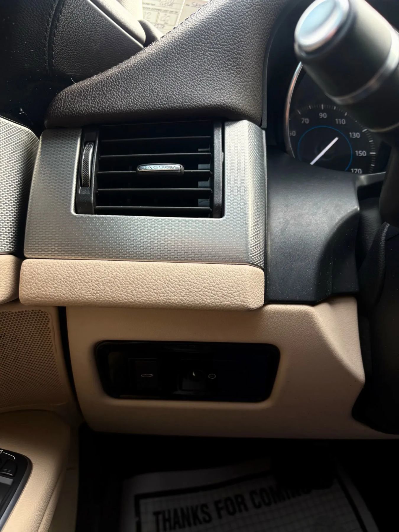 Used 2016 Jaguar XF Premium image 33