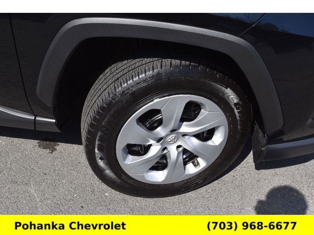 Used 2024 Toyota RAV4 LE image 32