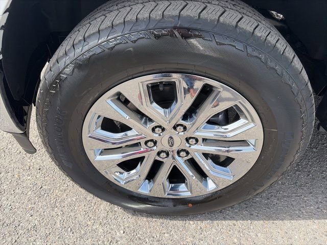 New 2025 Ford F150 Lariat w/ Equipment Group 501A Mid image 9