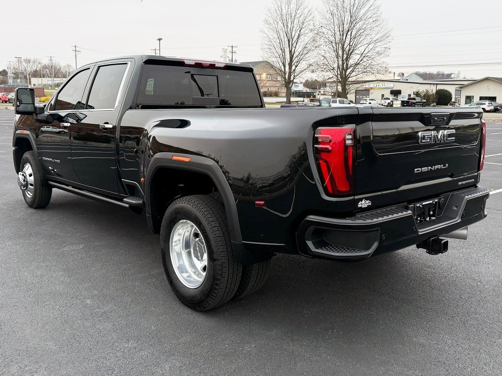 Used 2024 GMC Sierra 3500 Denali Ultimate image 14