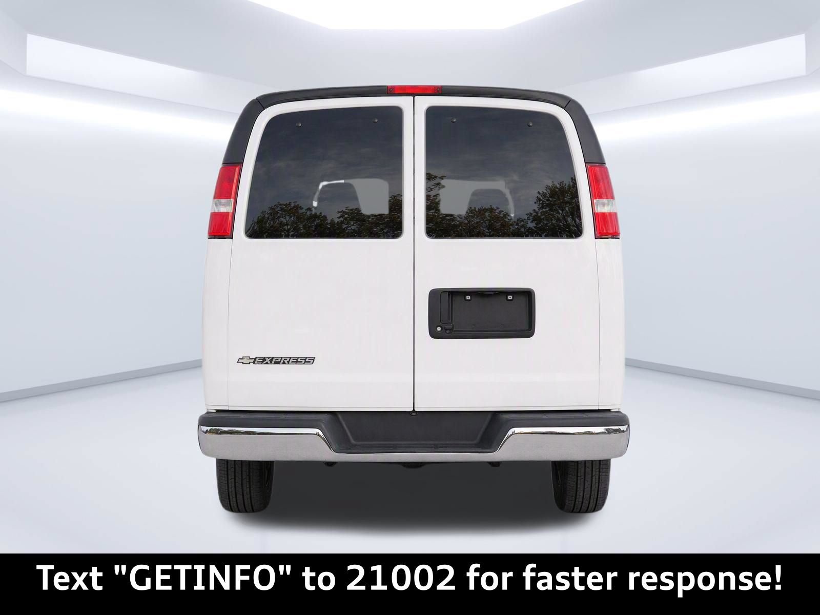 Used 2020 Chevrolet Express 3500 LT w/ LT Preferred Equipment Group RWD image 8