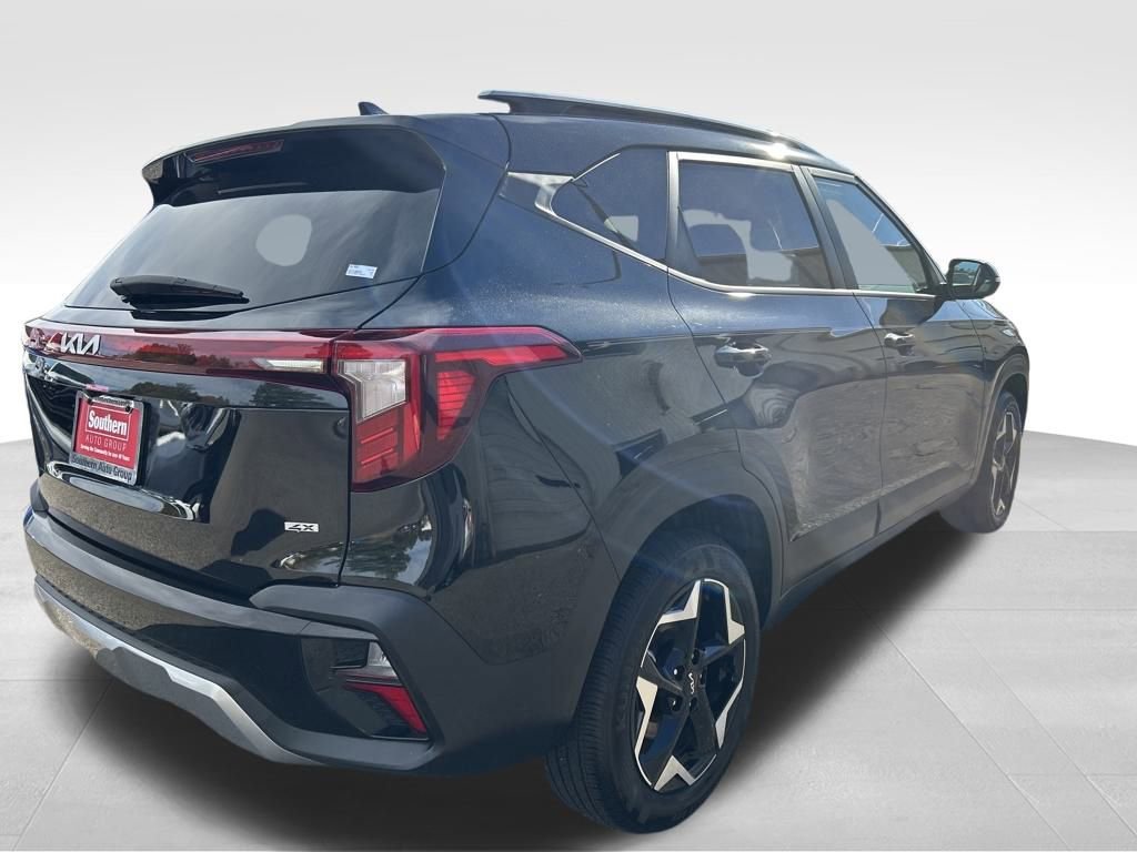 Certified 2025 Kia Seltos S image 7