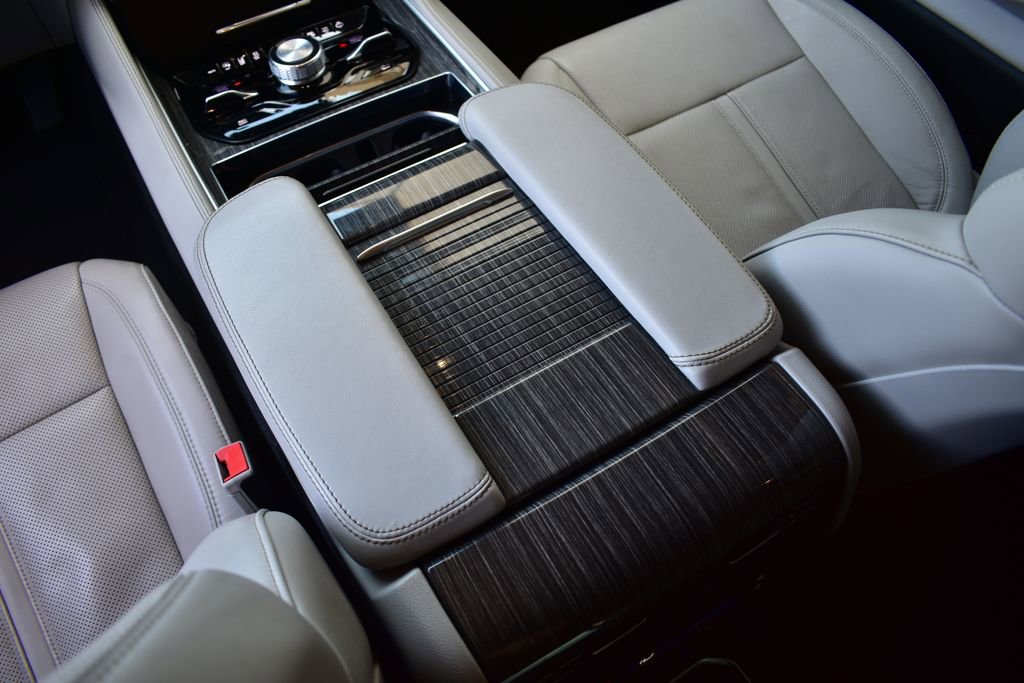 Used 2022 Jeep Wagoneer Series III w/ Premium Group I image 45