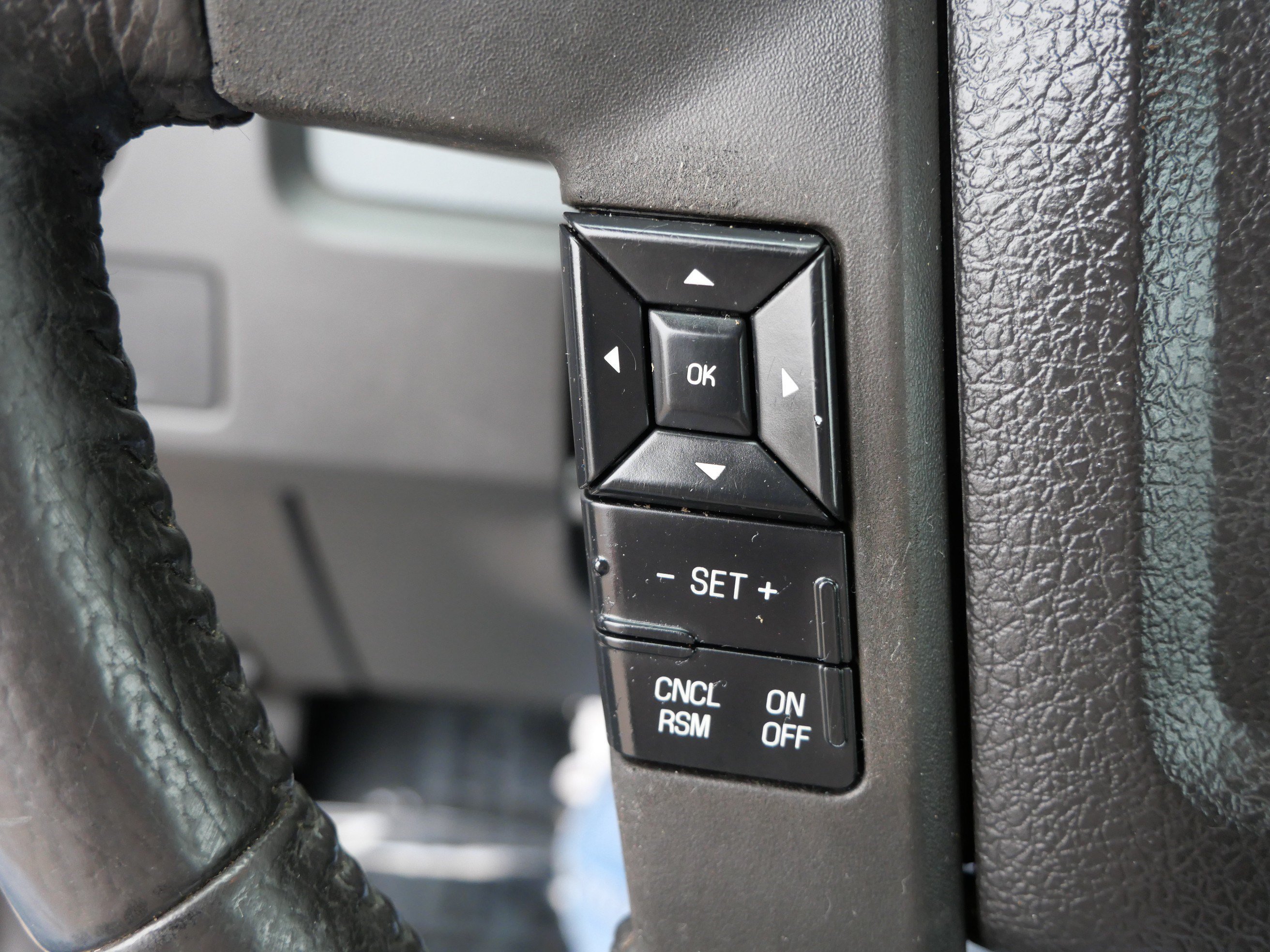 Used 2014 Ford F150 XLT w/ Equipment Group 302A Luxury AWD/4WD image 27