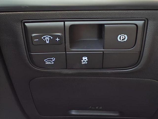 New 2025 Hyundai Tucson Limited image 24