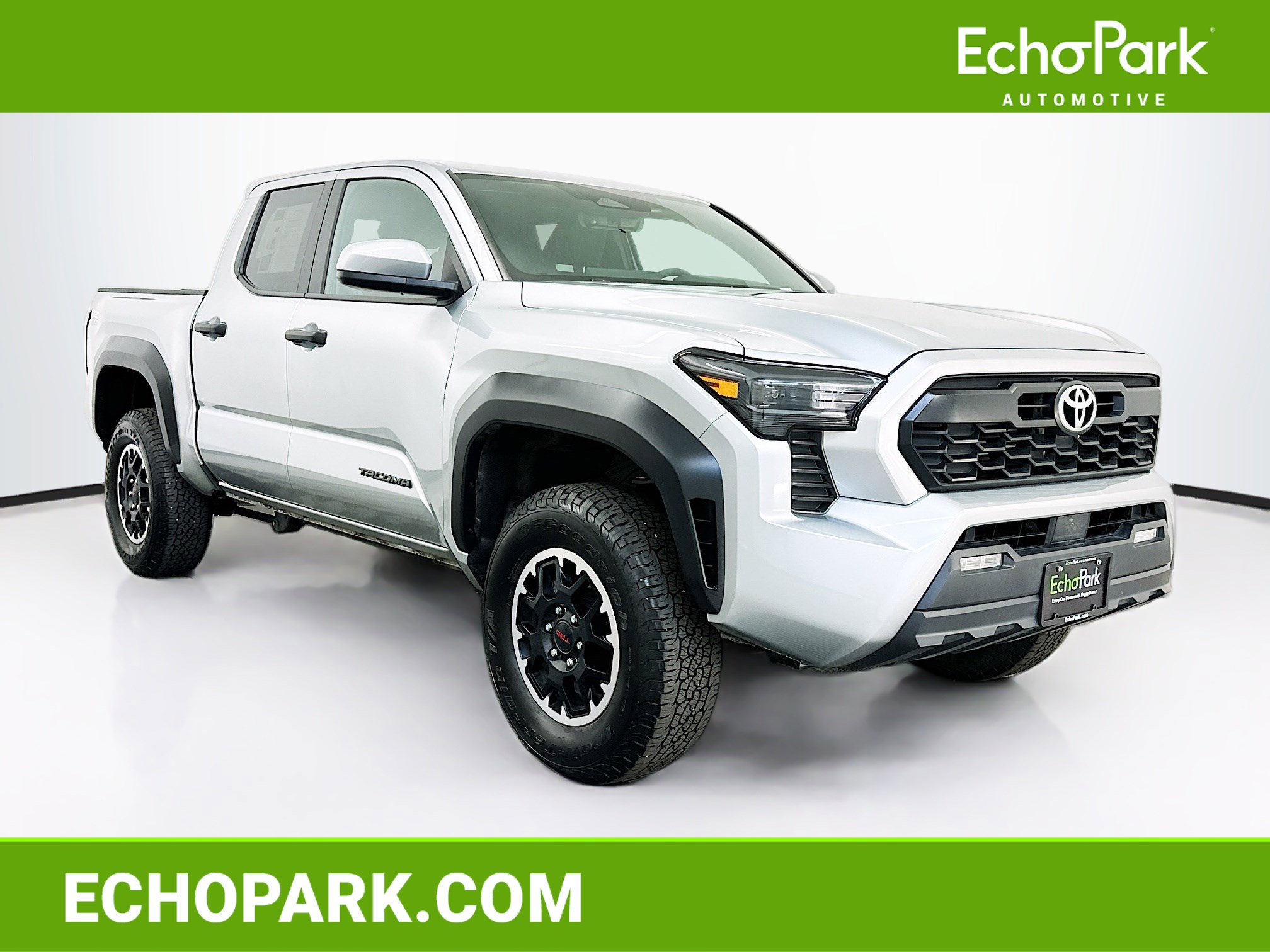Used 2025 Toyota Tacoma TRD Off-Road AWD/4WD image 1