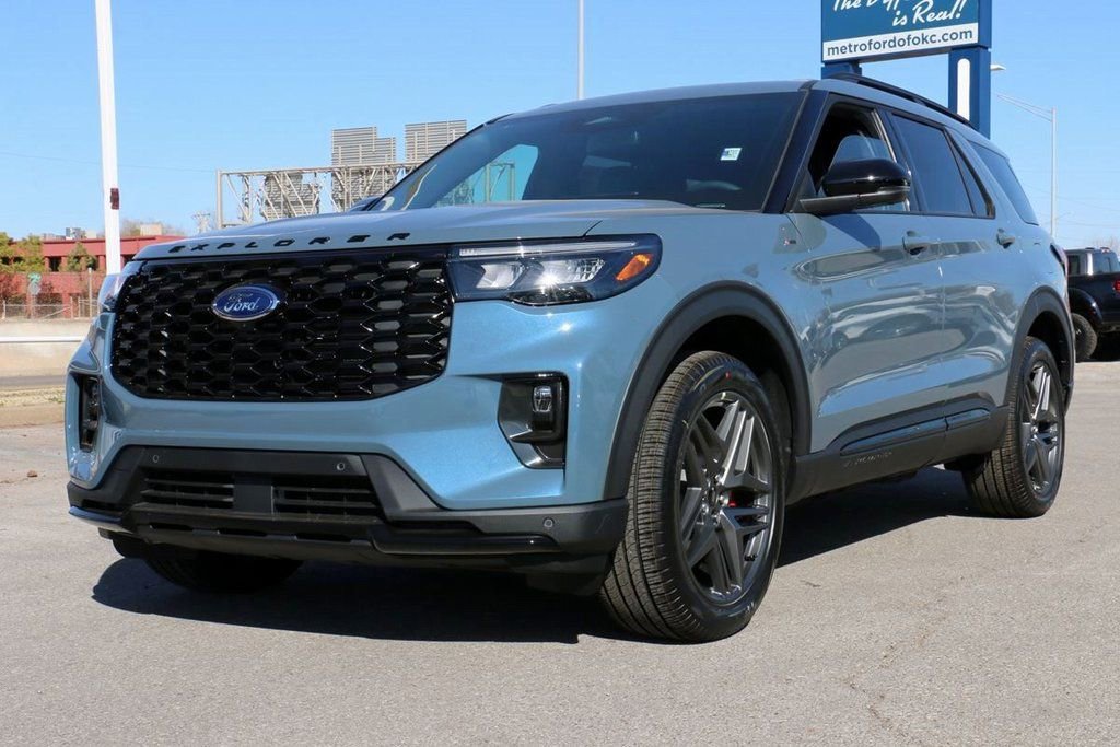 New 2026 Ford Explorer ST-Line w/ ST-Line Street Pack
