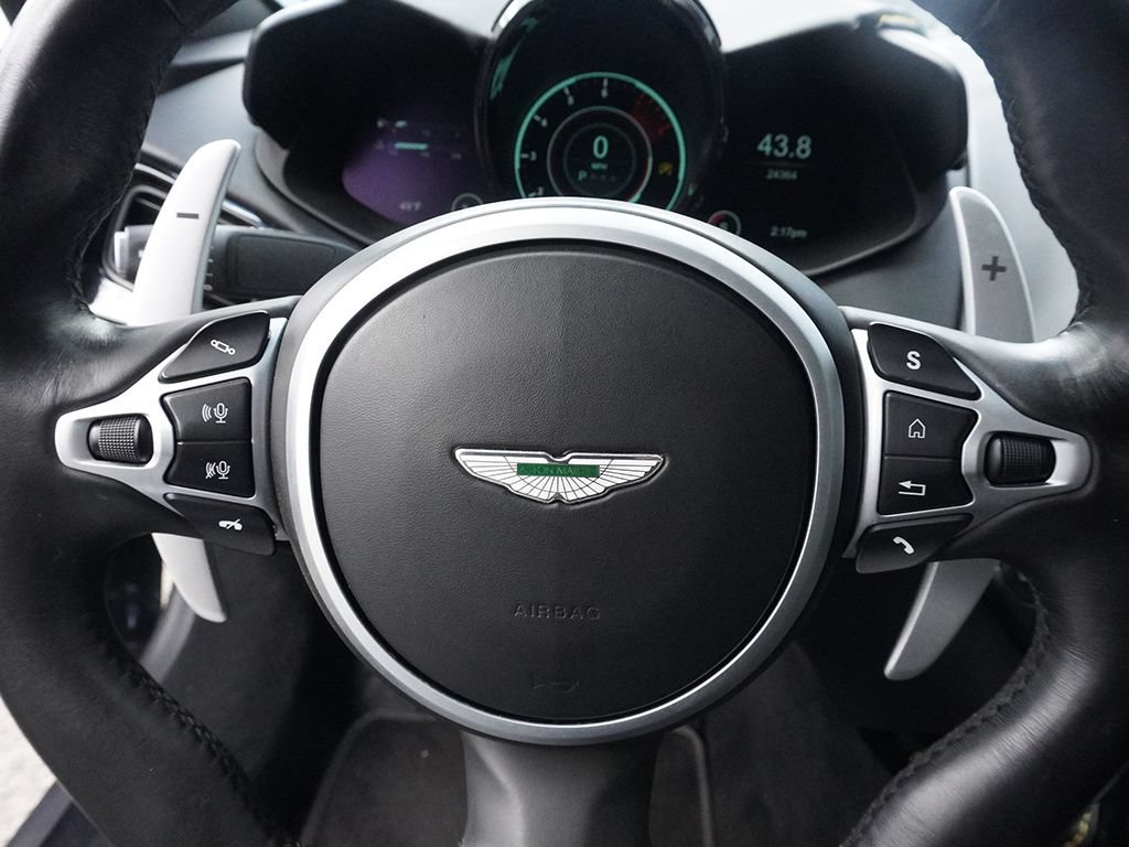 Used 2020 Aston Martin V8 Vantage Coupe RWD image 39