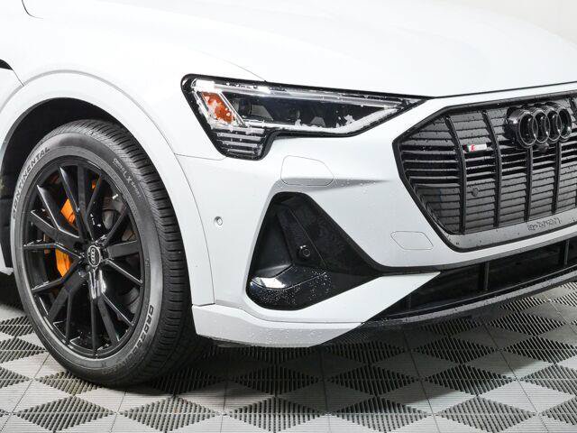Used 2022 Audi e-tron Chronos w/ Chronos Package AWD/4WD image 6