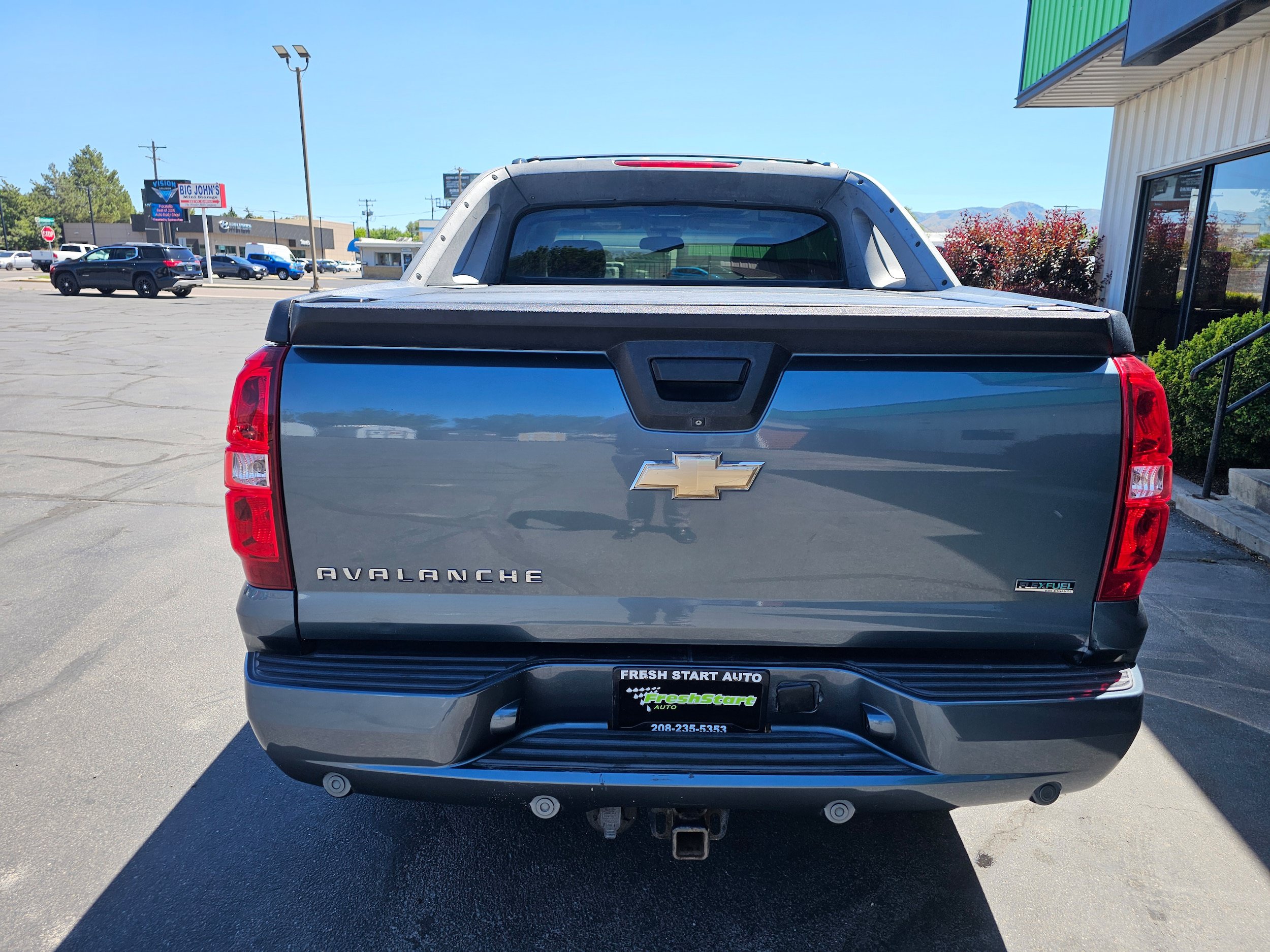 Used 2011 Chevrolet Avalanche LTZ AWD/4WD image 7