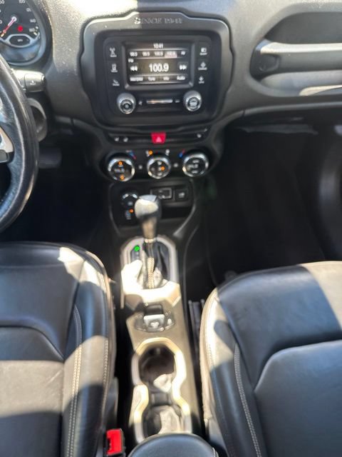 Used 2017 Jeep Renegade Limited AWD/4WD image 29