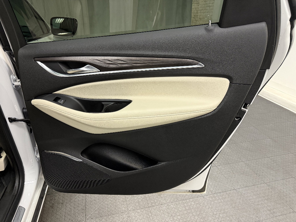 Used 2024 Buick Enclave Avenir w/ Avenir Technology Package AWD/4WD image 21