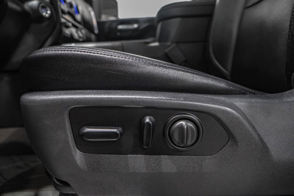 Used 2020 Chevrolet Silverado 2500 LTZ w/ LTZ Plus Package image 33