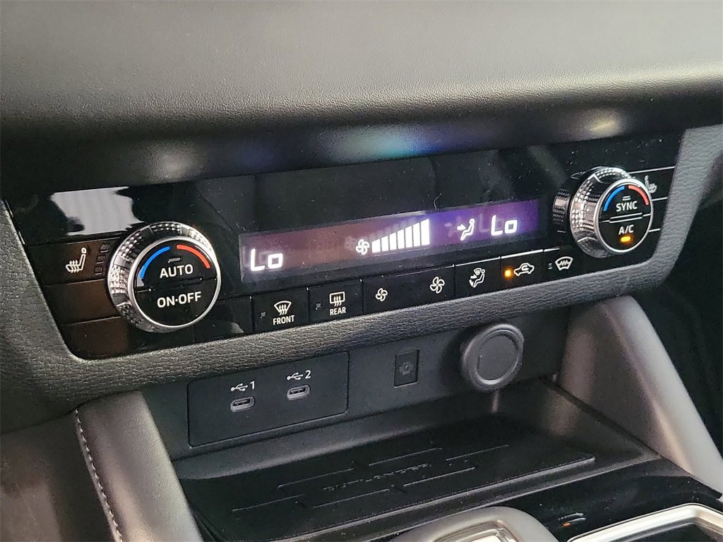 New 2025 Mitsubishi Outlander SE image 22