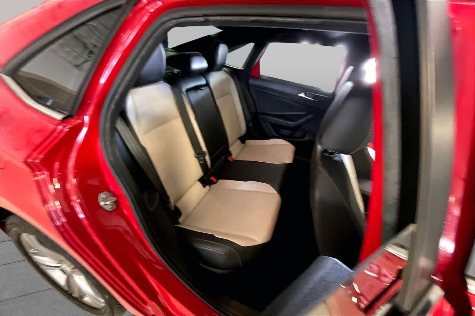 Used 2019 Volkswagen Jetta R-Line FWD image 17