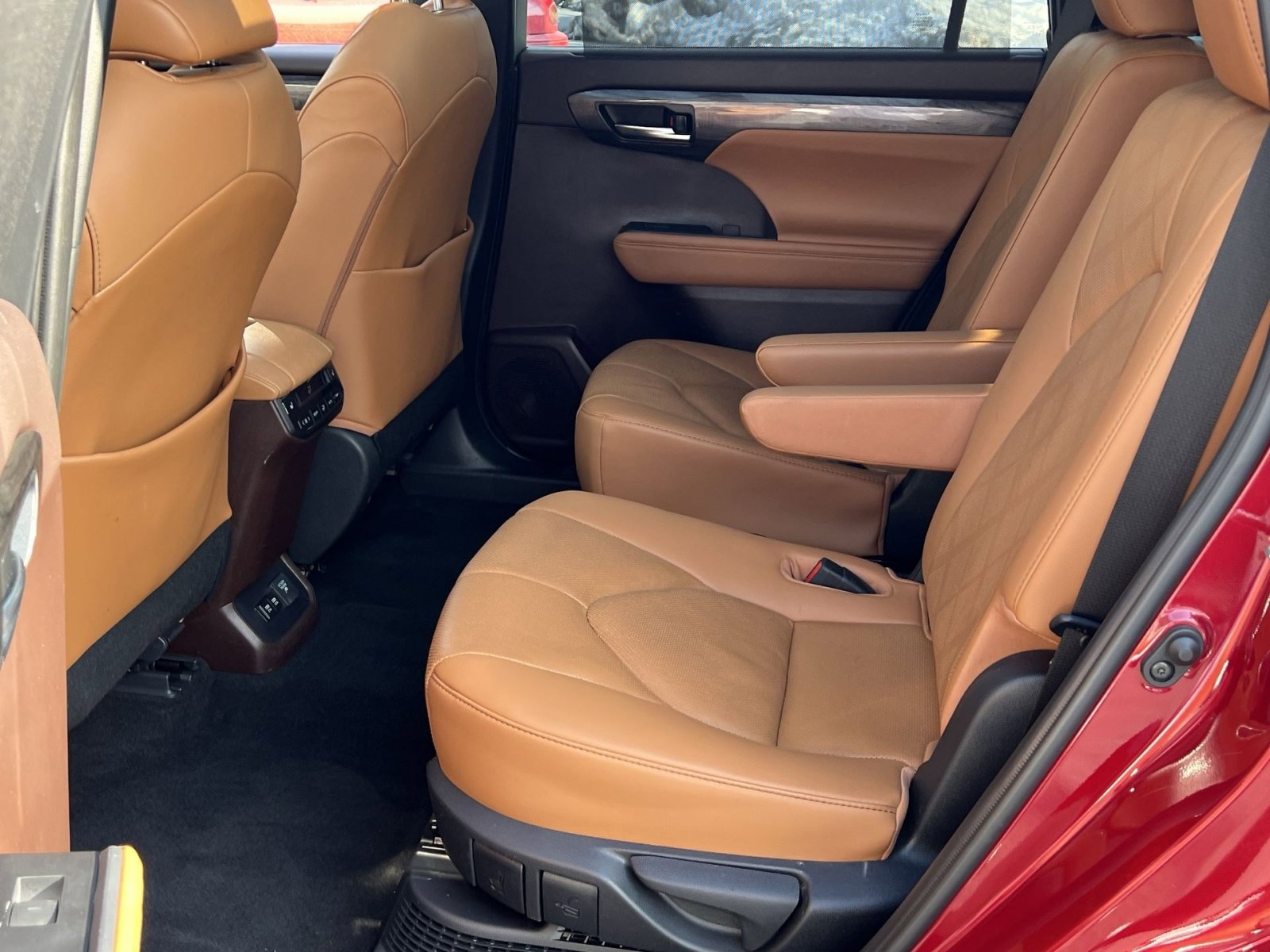 Used 2020 Toyota Highlander Platinum image 23