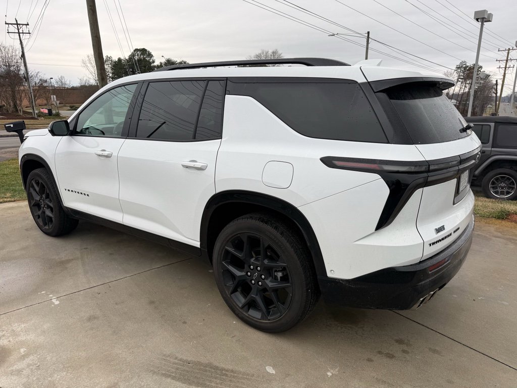 Used 2024 Chevrolet Traverse RS image 5