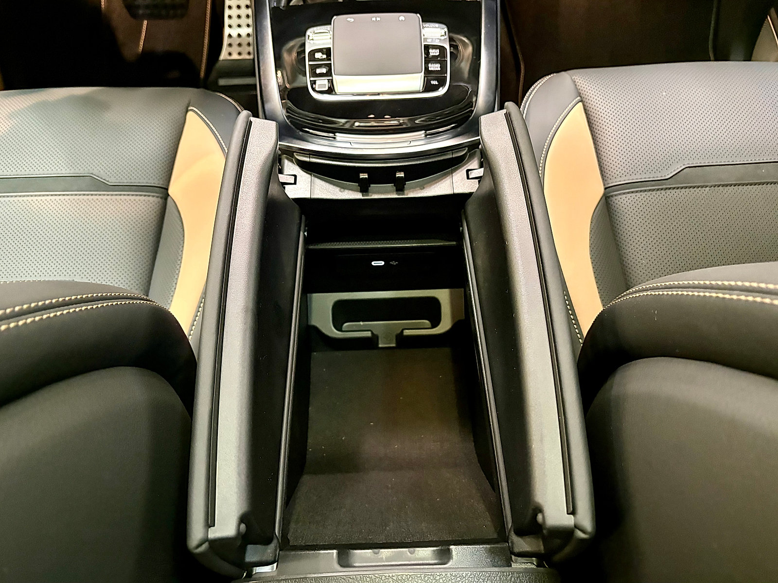 New 2027 Mercedes-Benz G 63 AMG 4MATIC image 36