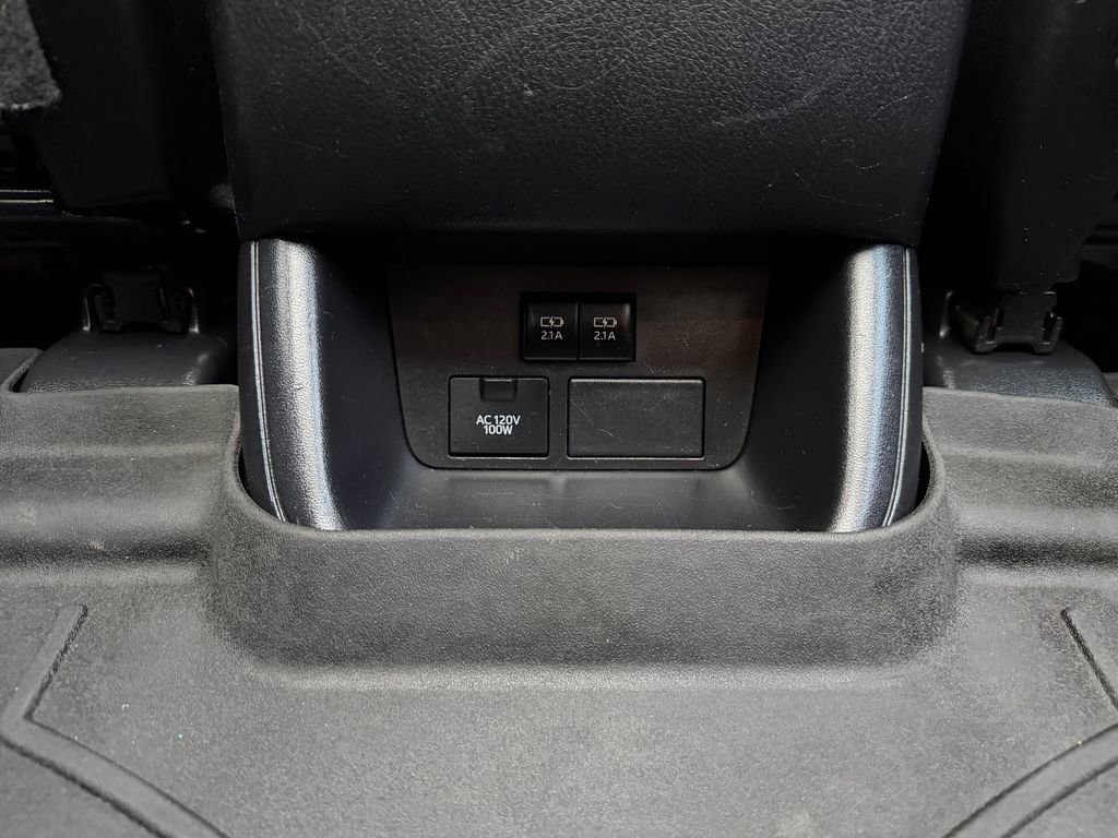 Used 2019 Toyota Highlander Limited Platinum AWD/4WD image 30