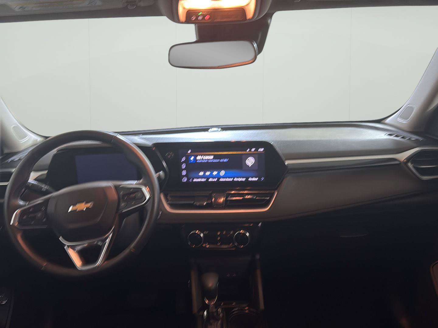 Used 2024 Chevrolet TrailBlazer LT w/ Convenience Package FWD image 13