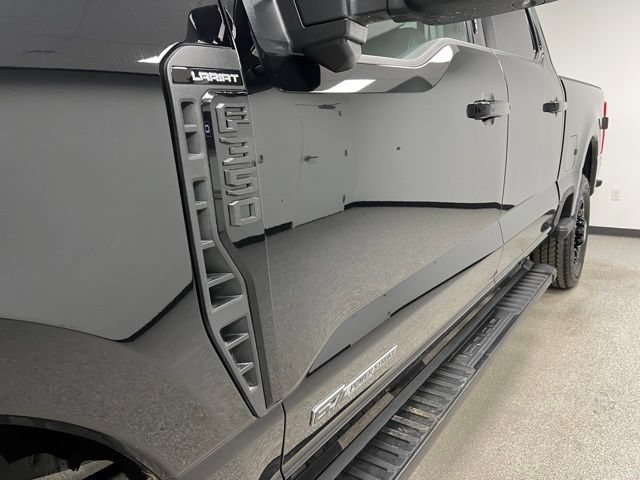 Used 2024 Ford F350 Lariat w/ Black Appearance Package AWD/4WD image 13
