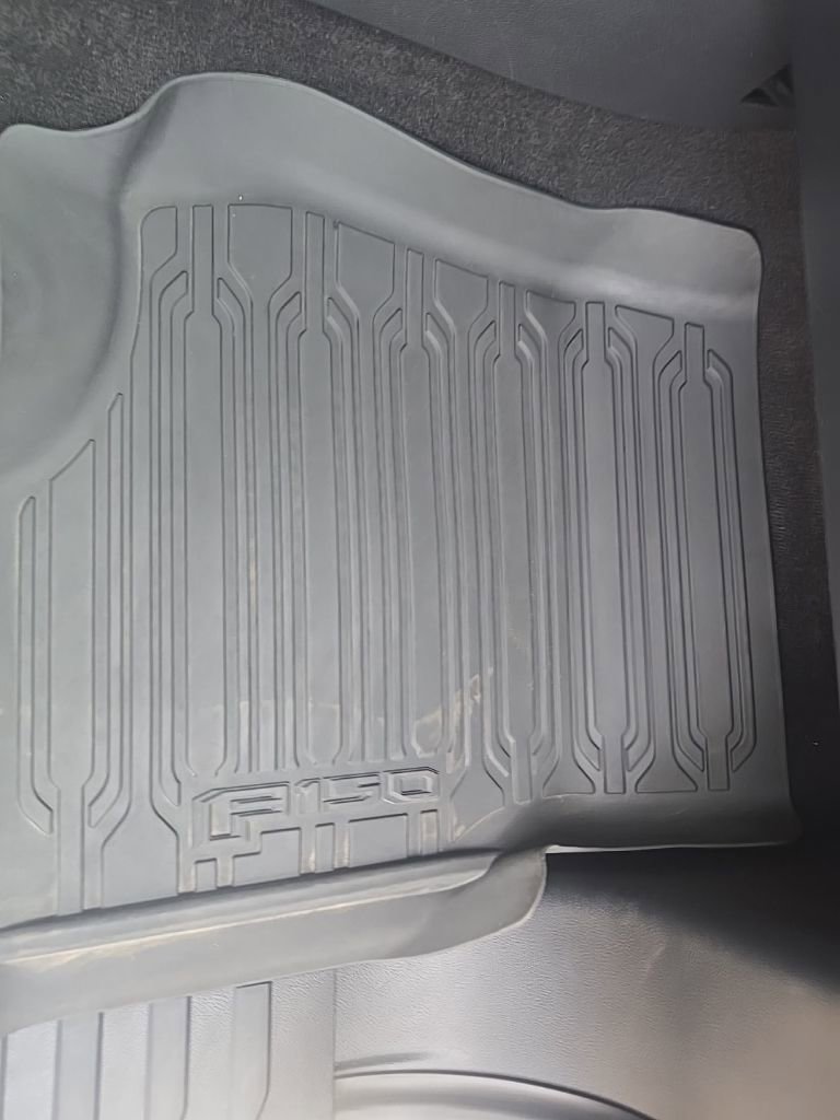 Used 2020 Ford F150 Lariat w/ Equipment Group 502A Luxury image 35