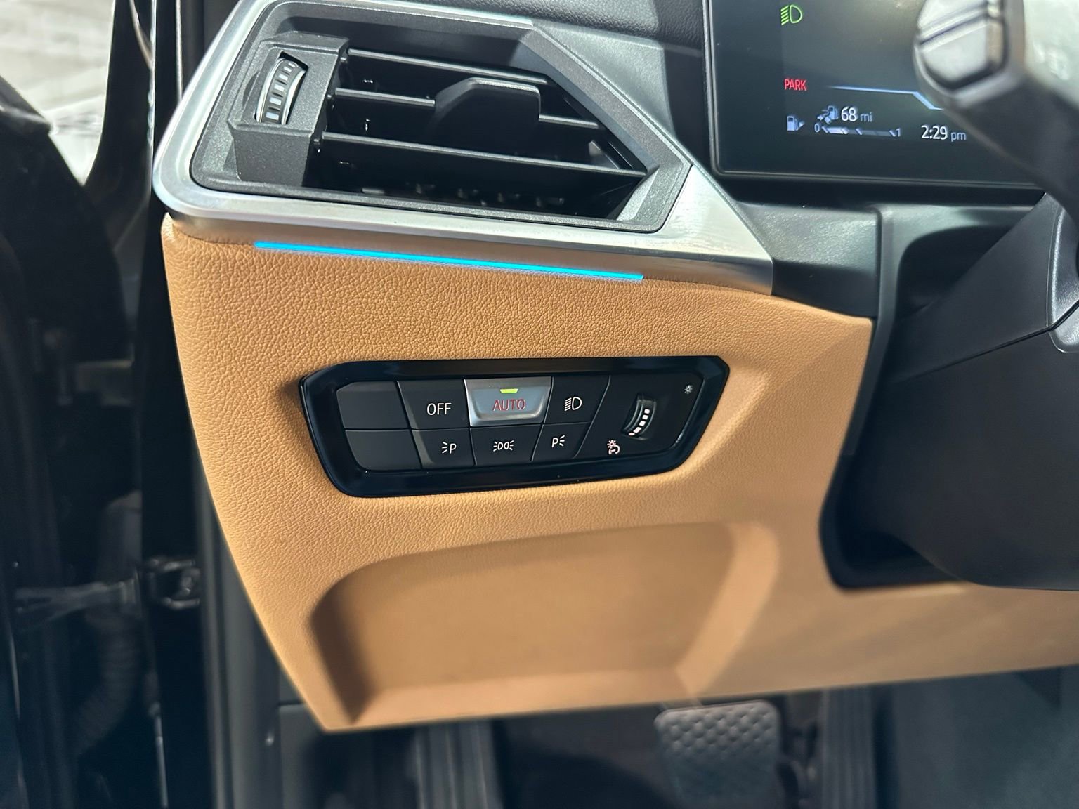 Used 2023 BMW 330e w/ Premium Package image 21